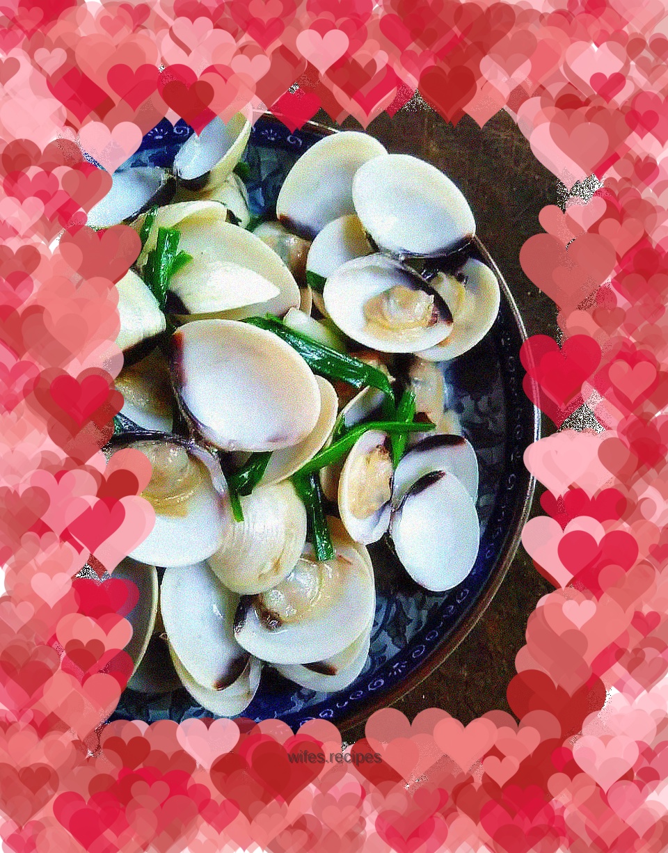 Fried clams with chives