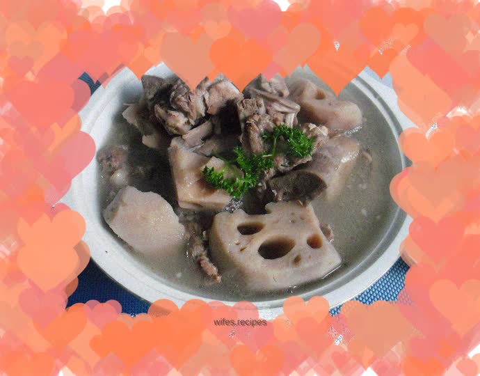 Spare ribs and lotus root soup