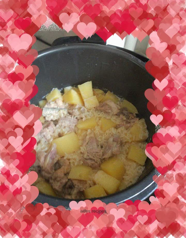 Delicious pork ribs and potato rice