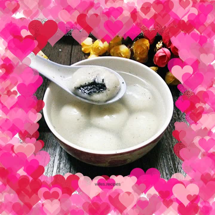 Black sesame glutinous rice balls