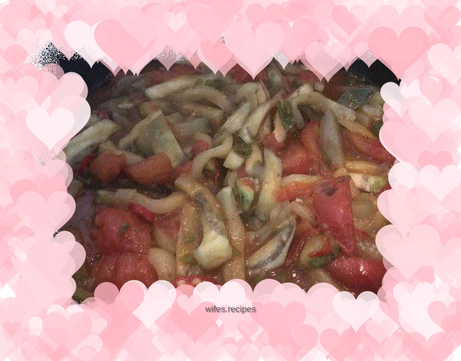 Stir-fried peppers with tomatoes and eggplants