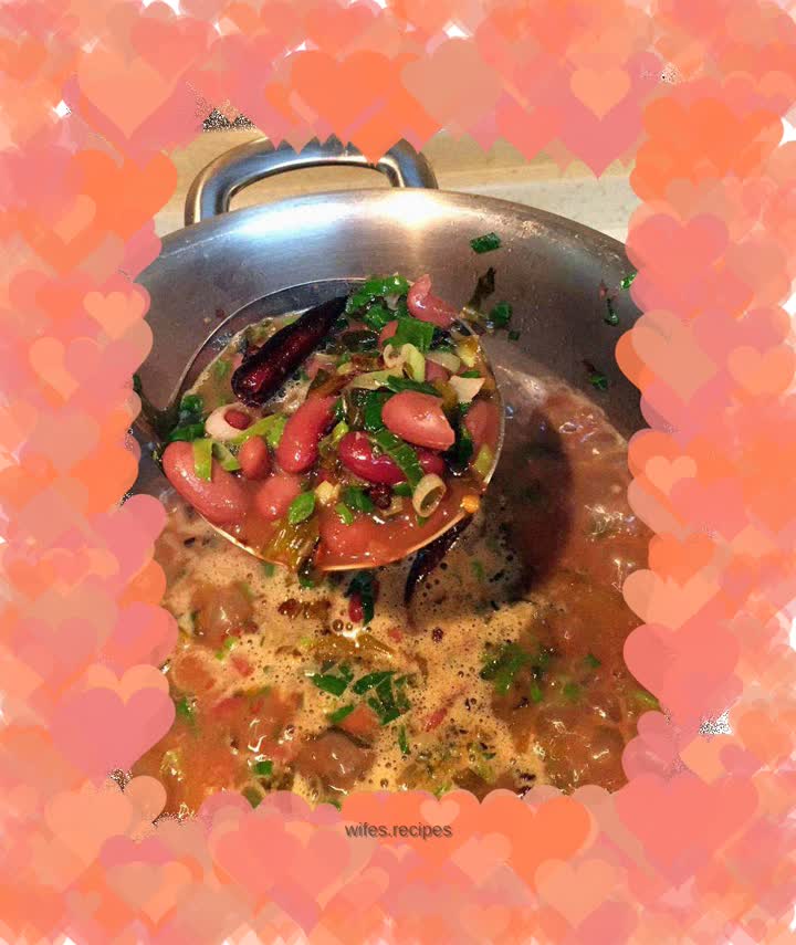 Sauerkraut and red bean soup