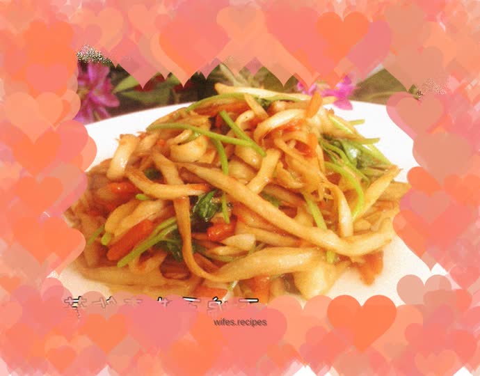 Stir-fried shredded king oyster mushrooms