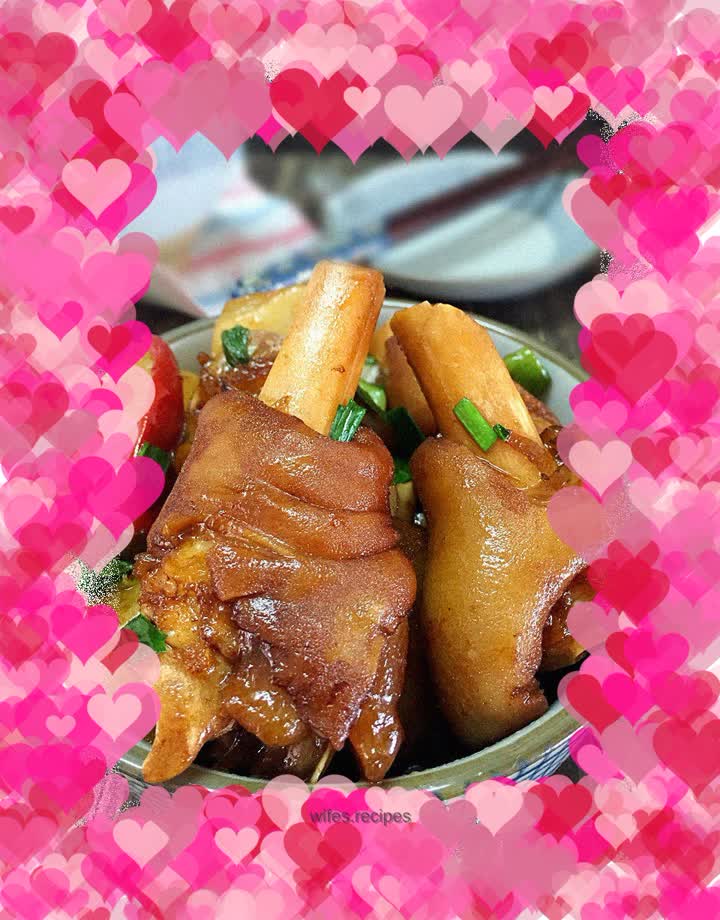 Braised lamb trotters with white radish