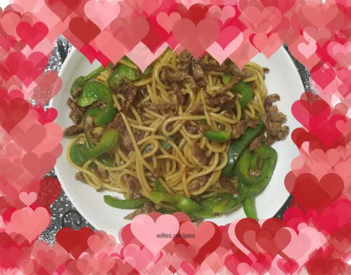 Stir-fried spaghetti with black pepper beef