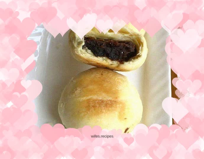 Su style date paste mooncake