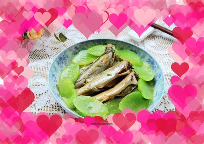 Braised small yellow croaker with lettuce