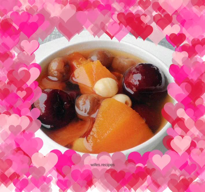 Red dates, longan and papaya soup