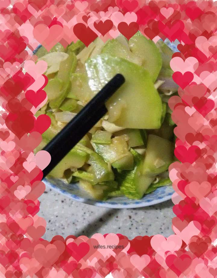 Fresh and tender melon and fried tofu slices