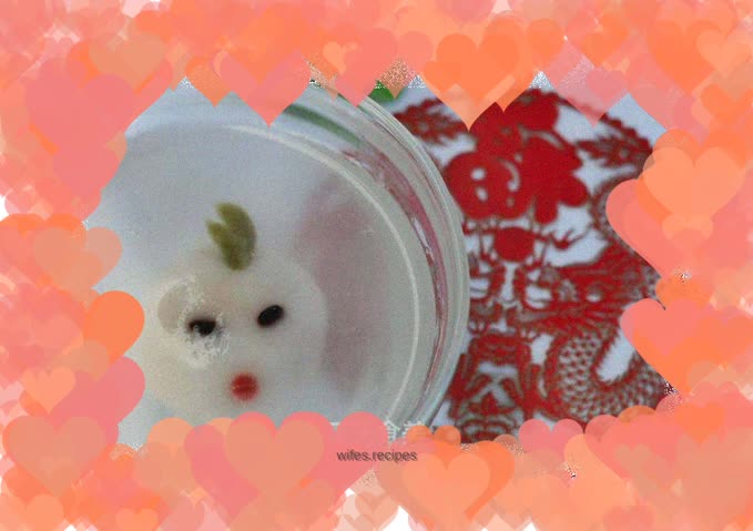 Chicken, sesame and peanut glutinous rice balls