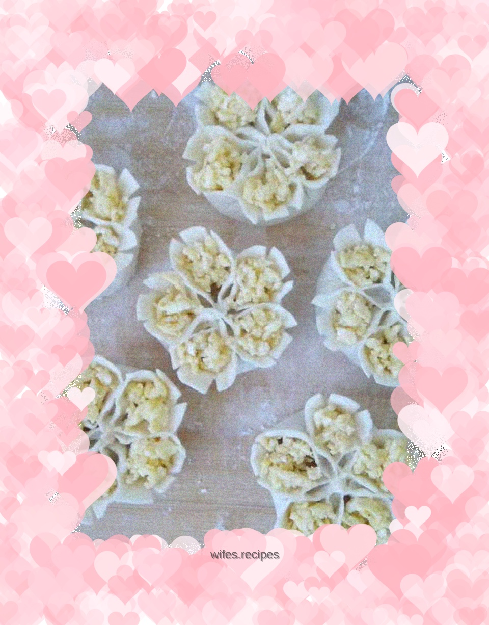 Plum Blossom Steamed Dumplings