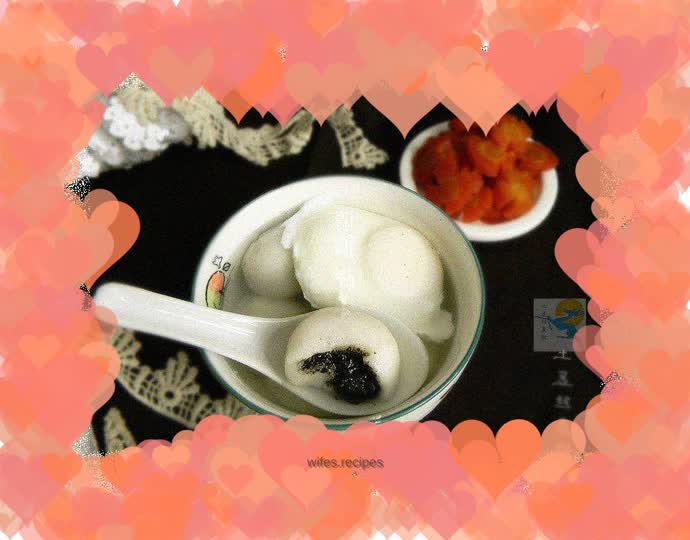 Black sesame glutinous rice balls
