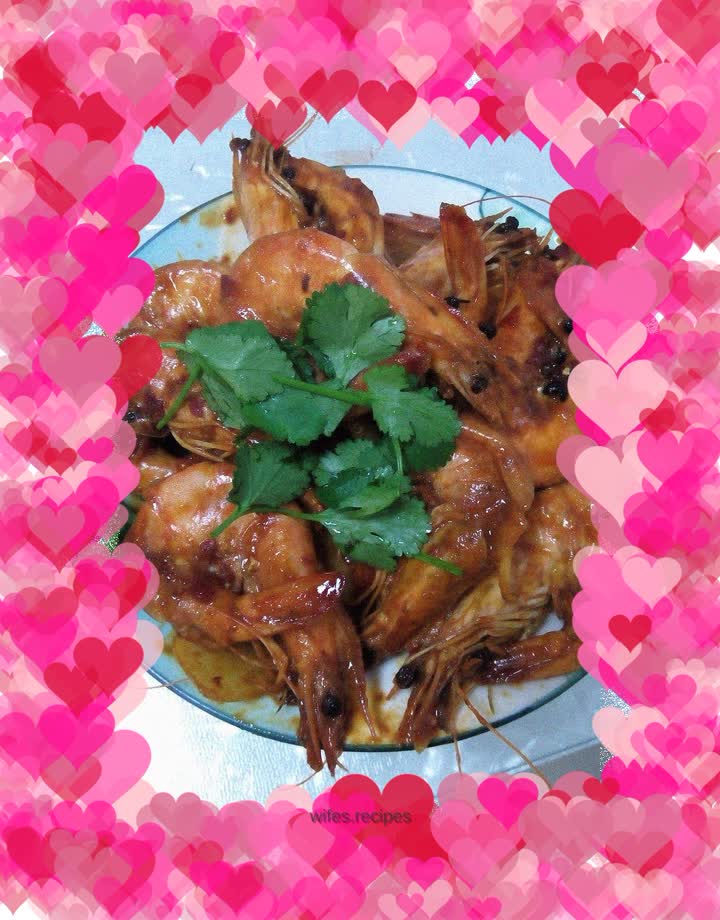 Spicy stir-fried open-back shrimp