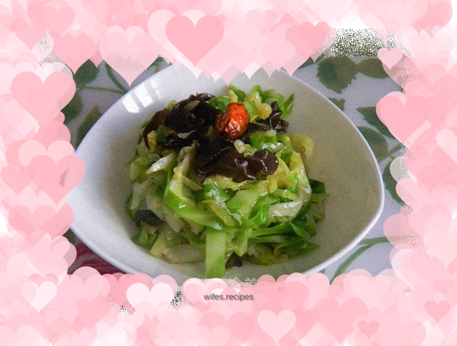 Fungus mixed with cabbage