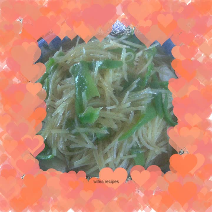 Green pepper and potato shreds