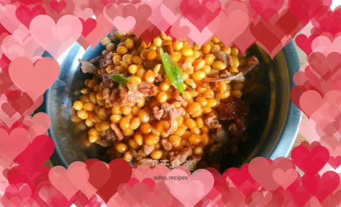 Stir-fried pork with soybeans