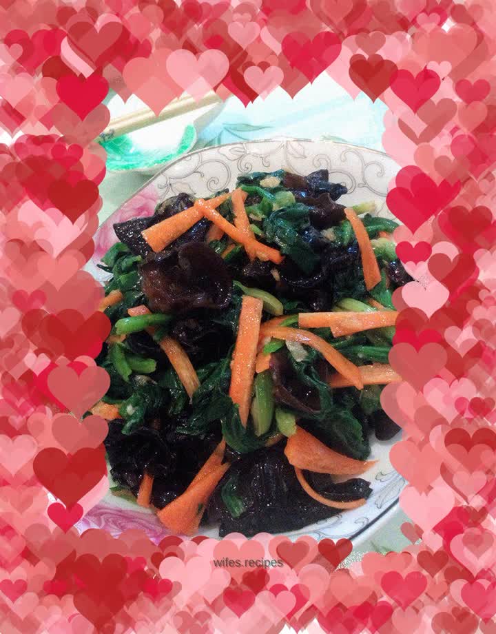 Spinach mixed with fungus