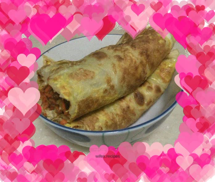 Home version of egg-filled pancakes
