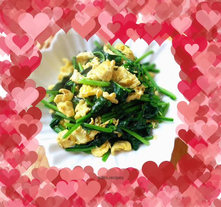 Scrambled eggs with spinach
