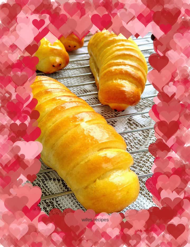Caterpillar Bread with Bean Paste