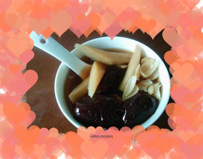 Sweet red date, yam and lily soup