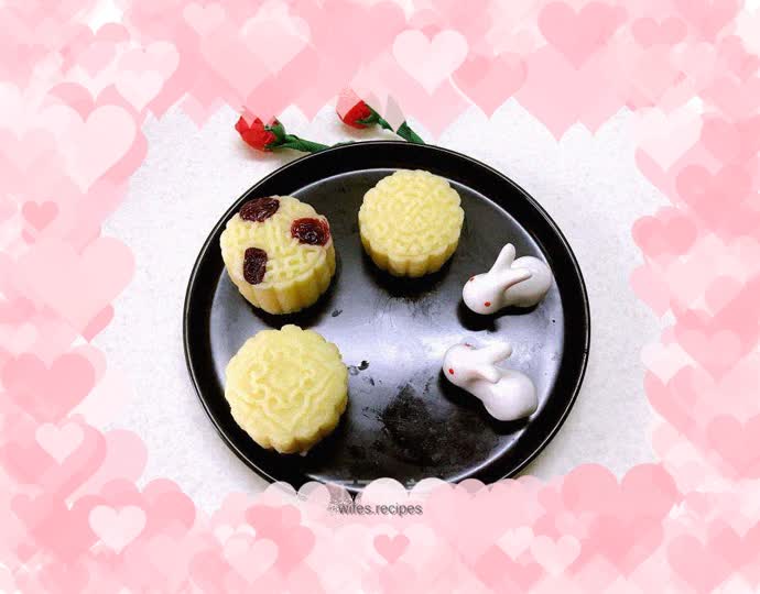 Coconut Snow Skin Mooncake