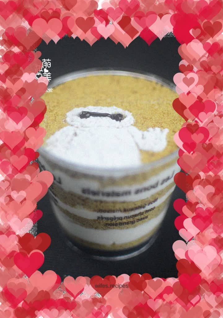 Big white wood chaff cup