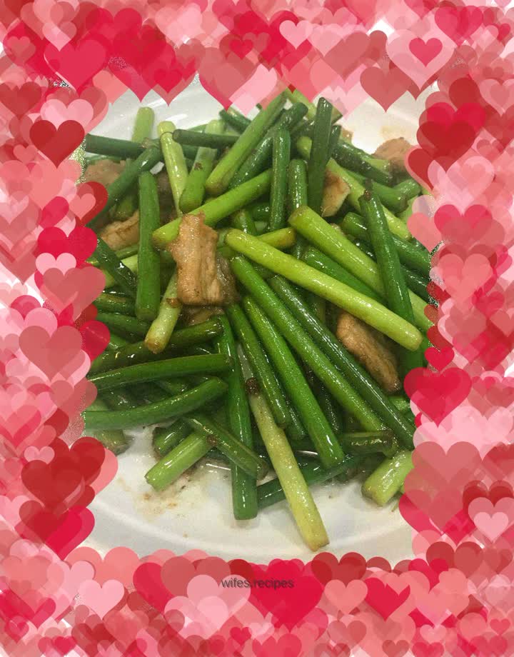 Stir-fried pork belly with garlic