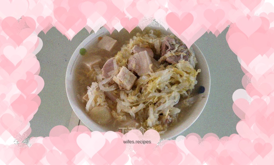 Sauerkraut Stewed Backbone