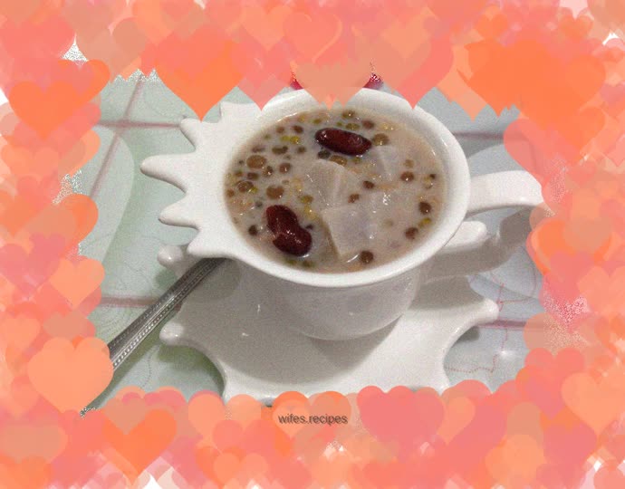 Red and mung bean taro dessert