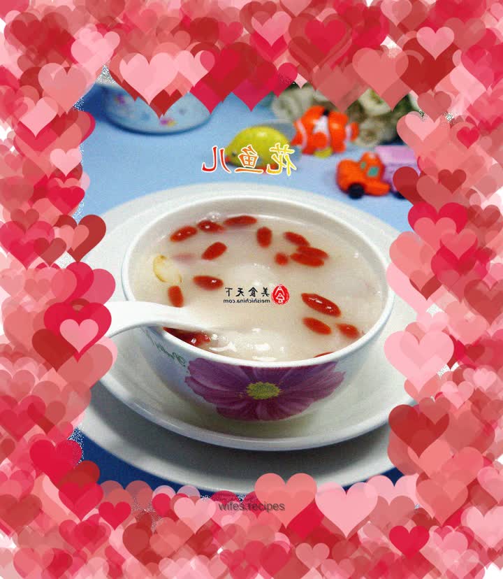 Wolfberry, lychee and rice porridge