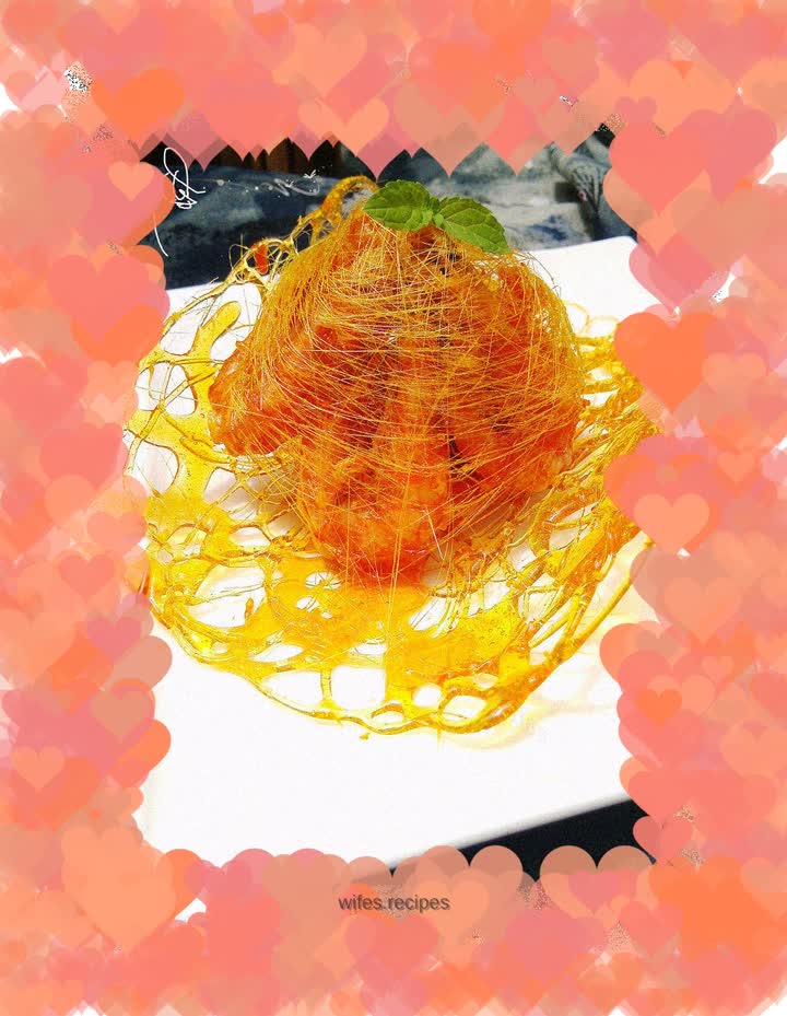 Thousands of silk-drawn shrimps