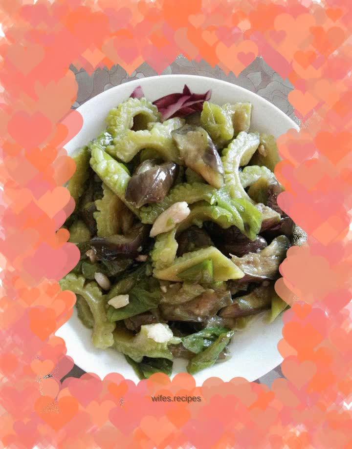 Stir-fried bitter gourd, pepper and eggplant
