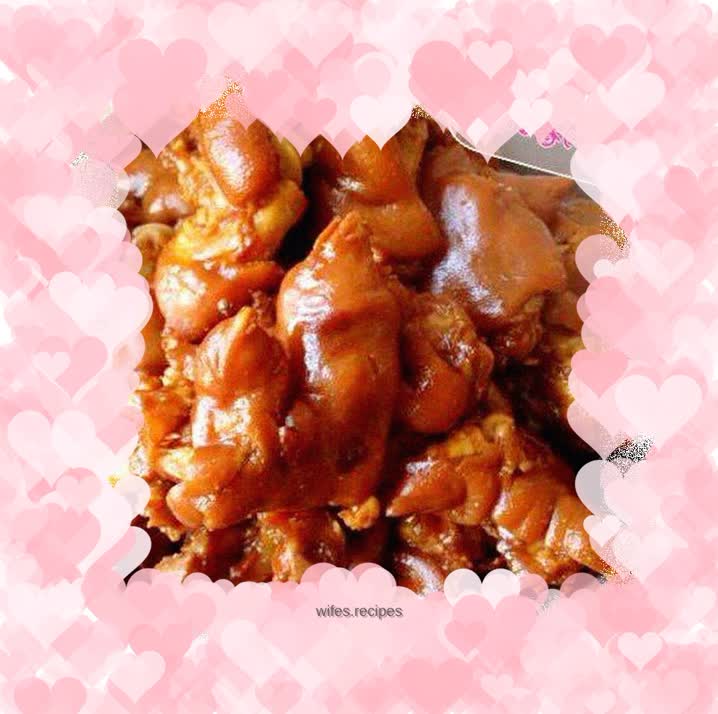 Sauced pork trotters