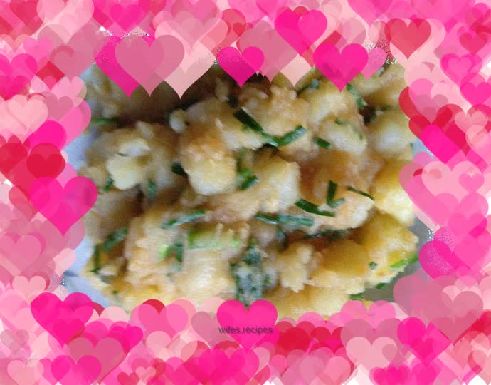 Fried potatoes with leeks