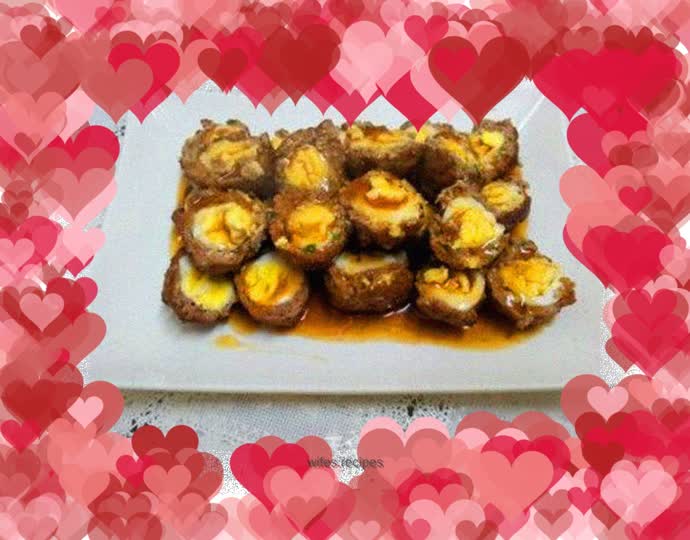 Bird eggs with meat