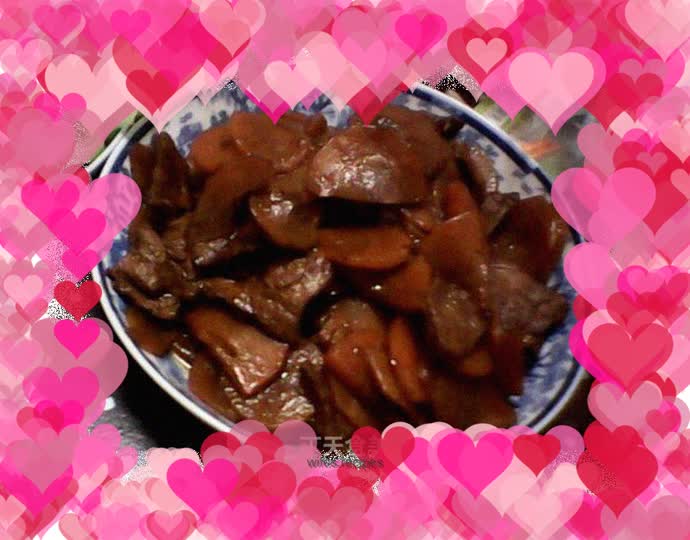 Stir-fried meat with carrots