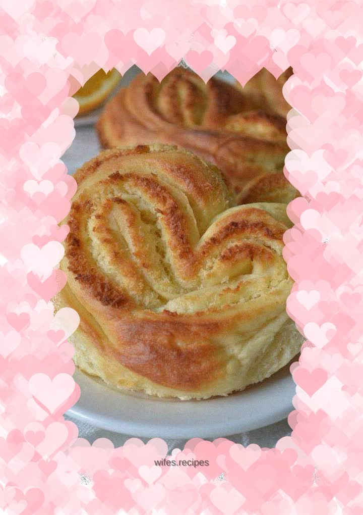 Heart-shaped coconut bread----the bread that brought down the bakery street