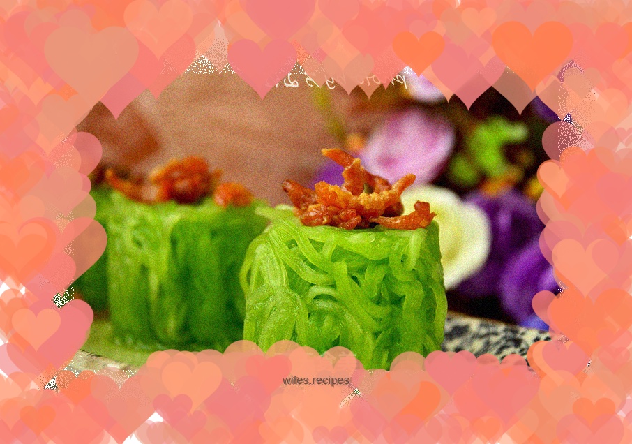 Shredded cold lettuce