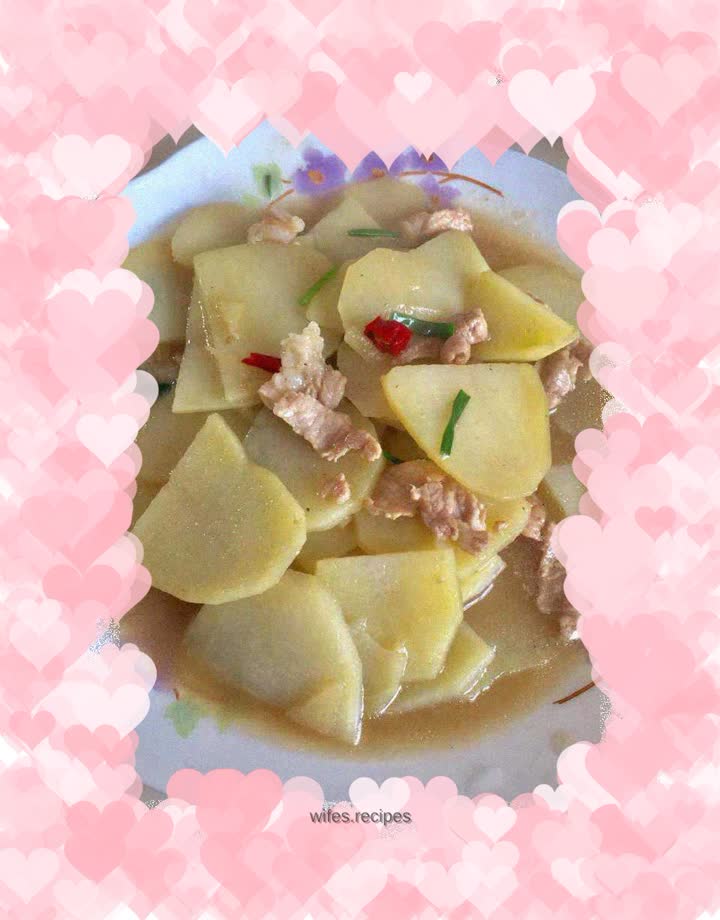 Stir-fried shredded pork with potatoes