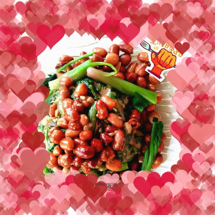 Spinach and peanuts mixed with sesame sauce