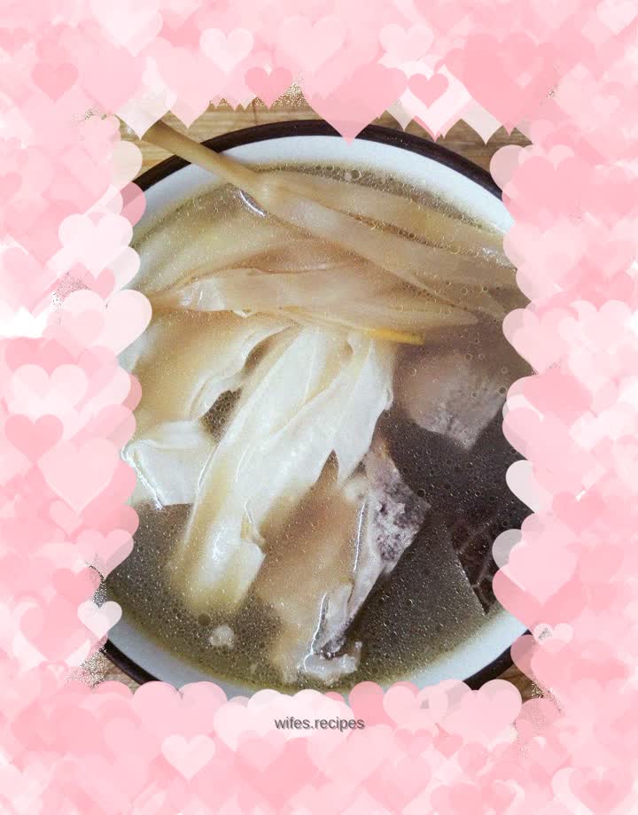 Warming stomach bone soup