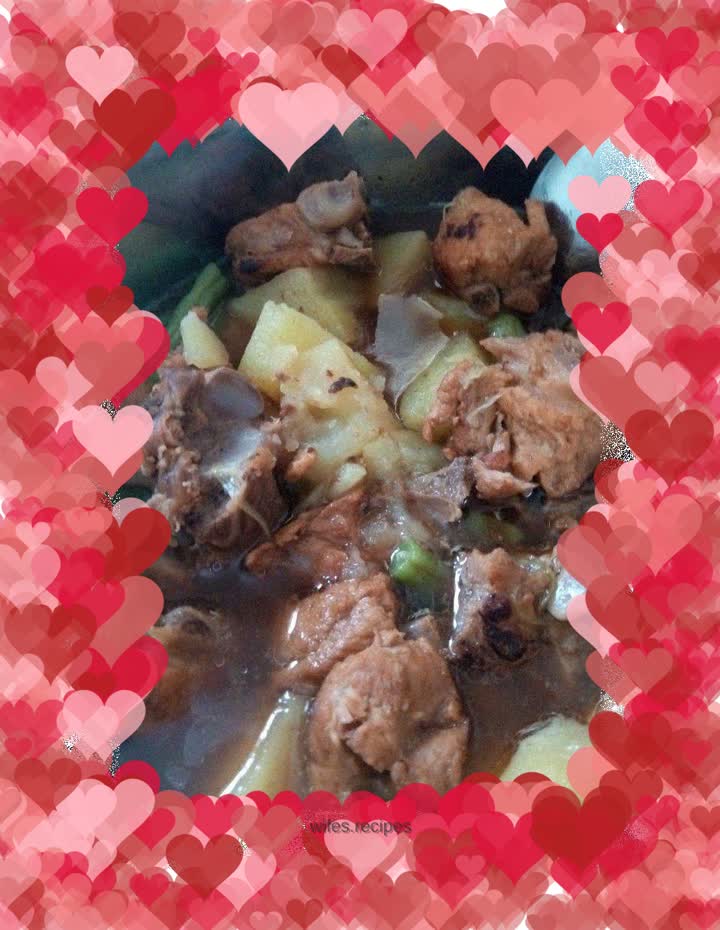 Pork Ribs Stewed with Potatoes and Beans