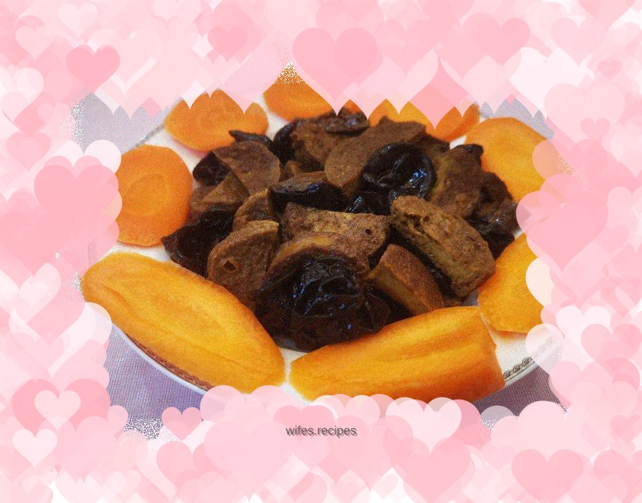 White vegetarian chicken rolls