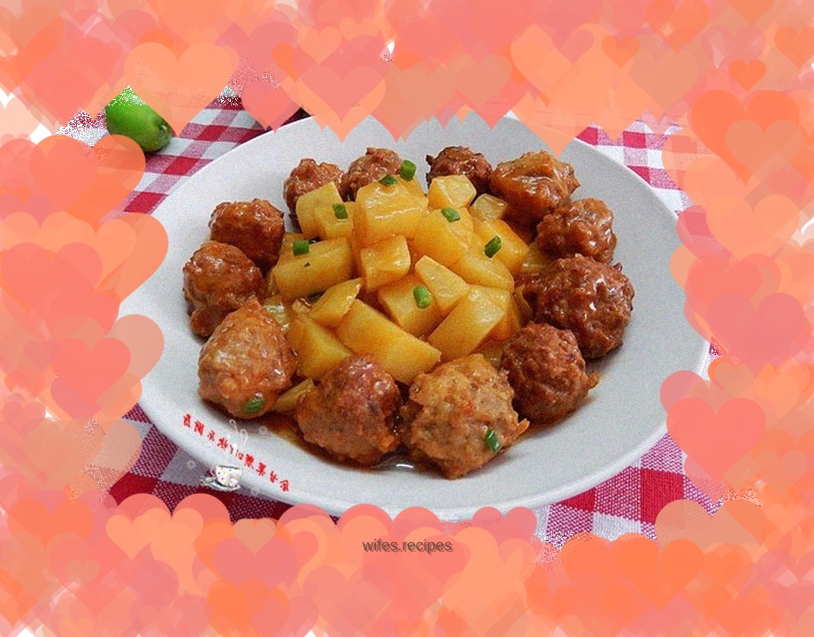 Braised meatballs with tomatoes and potatoes