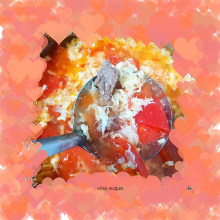 Tomato shredded pork and egg soup