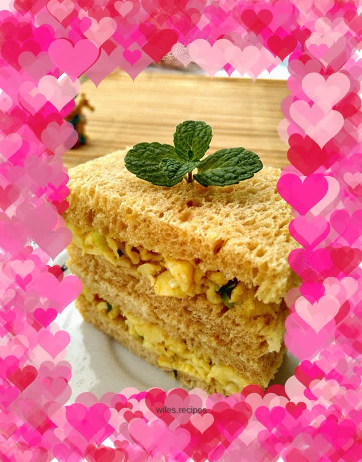 Green onion and egg whole wheat sandwich