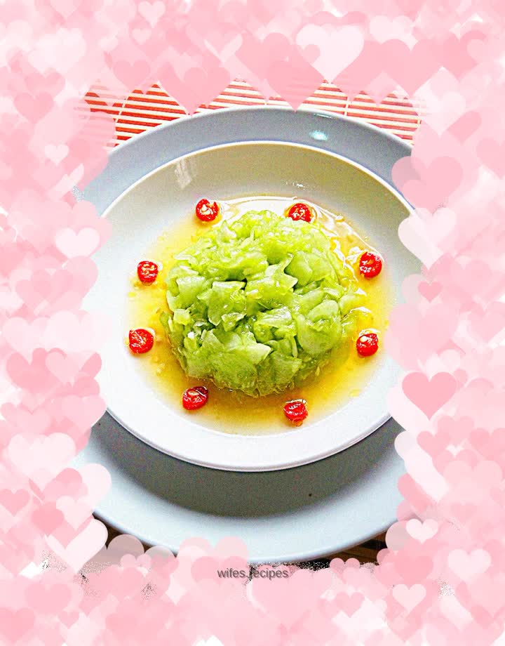 Cold cucumber slices