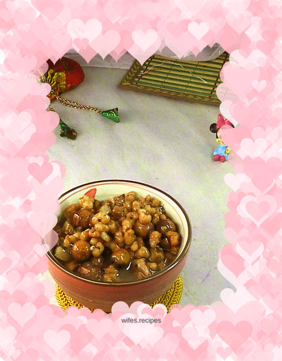 Yam, lotus and barley soup