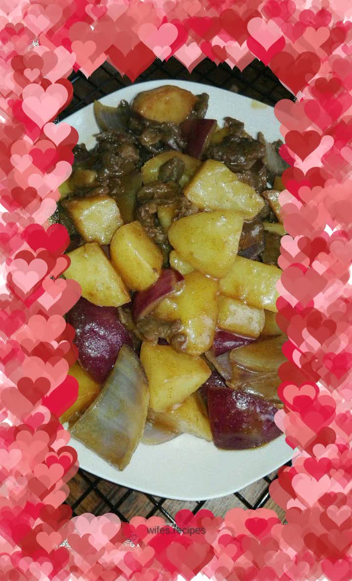 Beef curry with potatoes